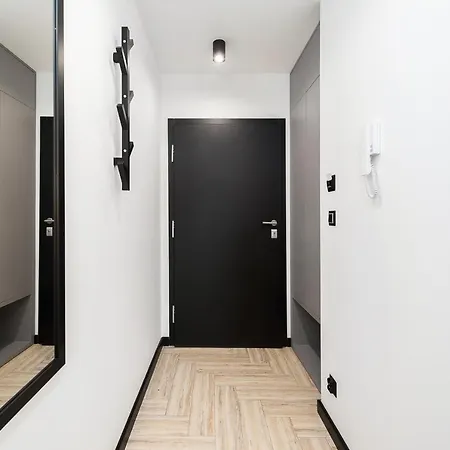 Esti Nad Jeziorem Czorsztynskim