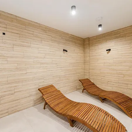 Esti Nad Jeziorem Czorsztynskim *